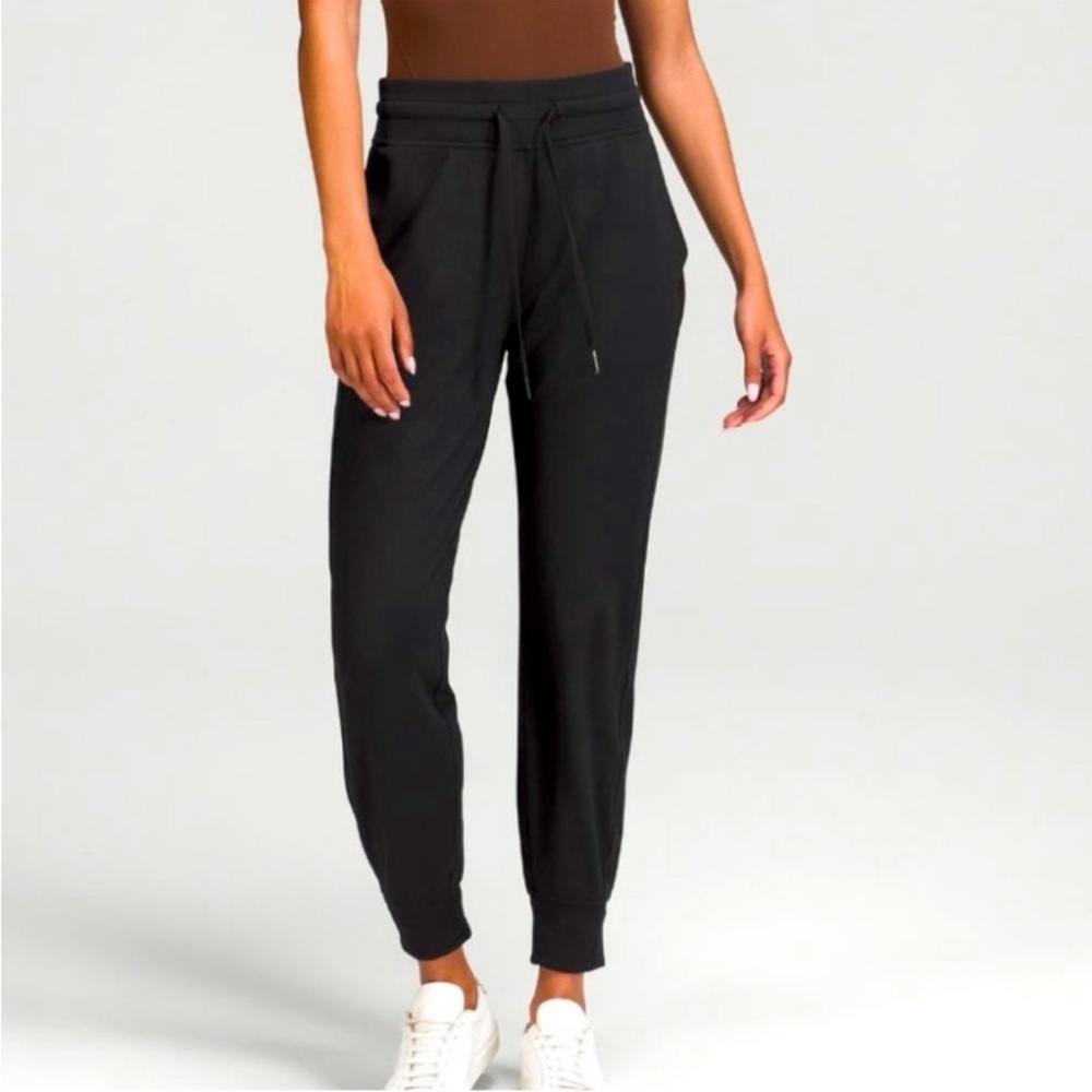Lululemon ready to rulu jogger size 2